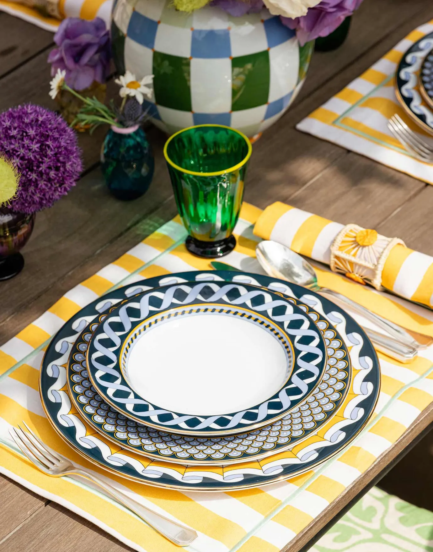 La DoubleJ Charger PlatePoseidon in Porcelain | Assiettes | Table