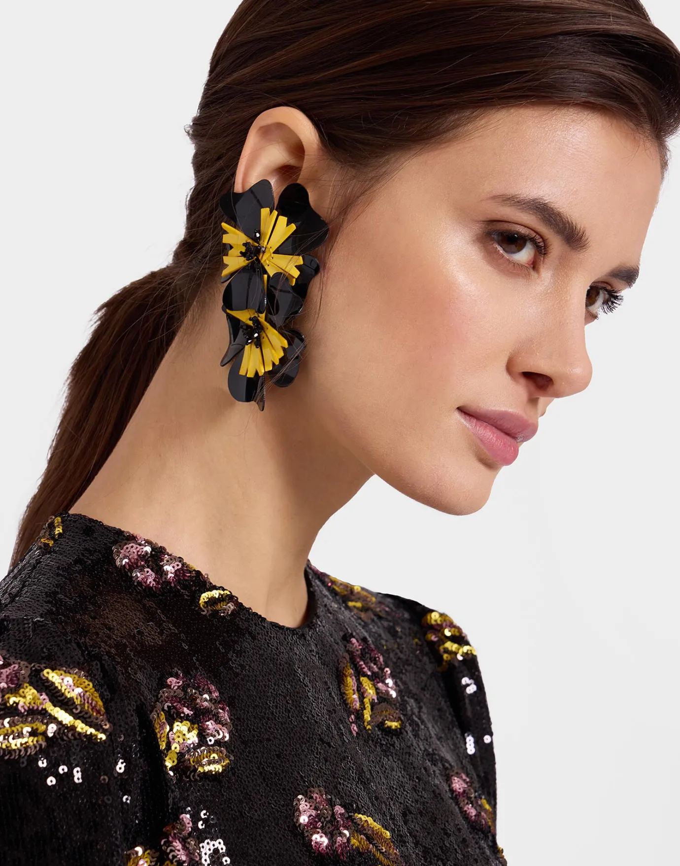 La DoubleJ Flora EarringsSolid Black in Macro Pansy | Bijoux | ACCESSORIES