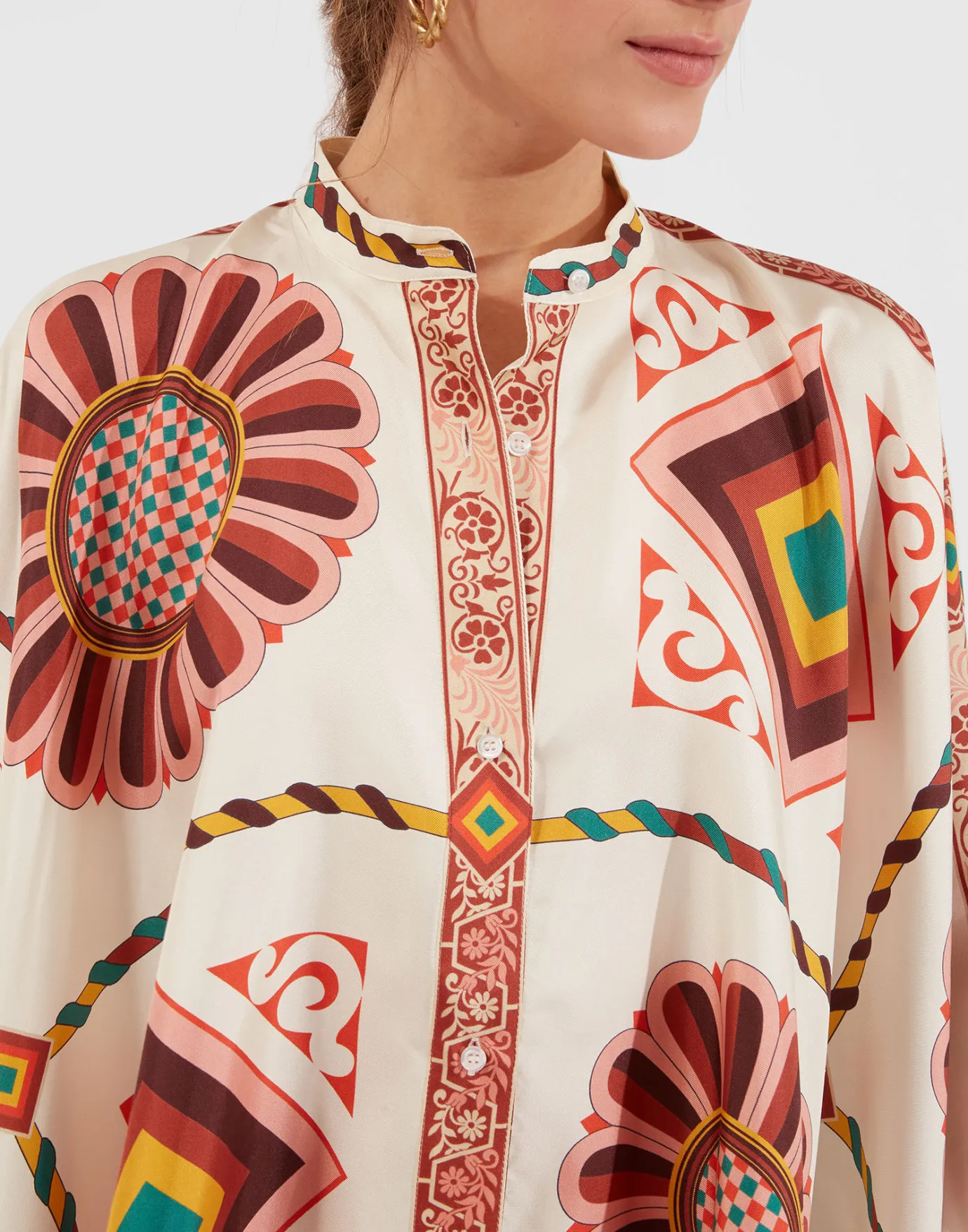 La DoubleJ Foulard ShirtMacro Tiles Placée in Twill Silk | Chemises Et Tops | READY TO WEAR