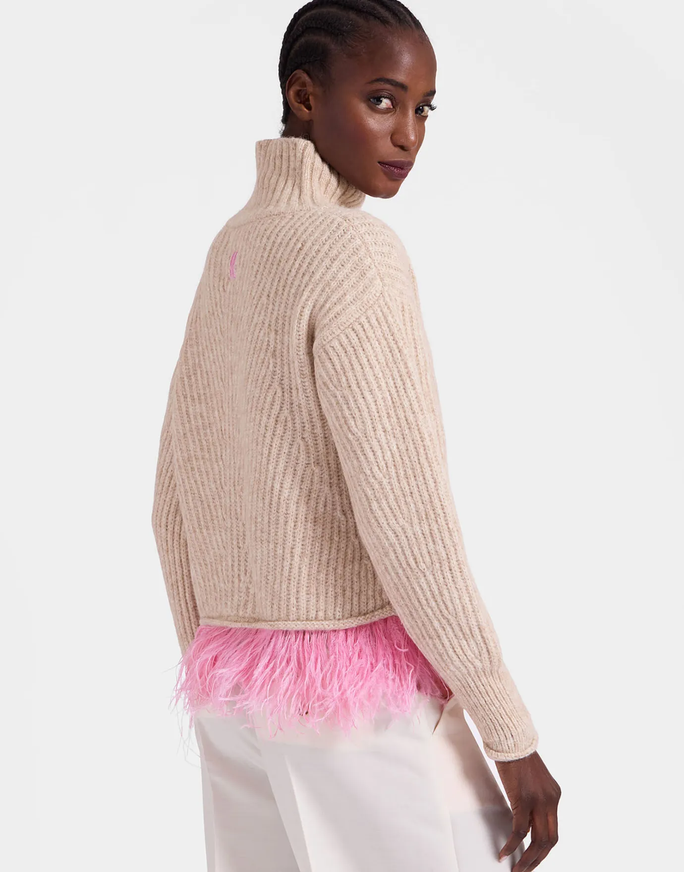 La DoubleJ High Kick SweaterIvory in Wool With Feathers | Pulls | READY TO WEAR