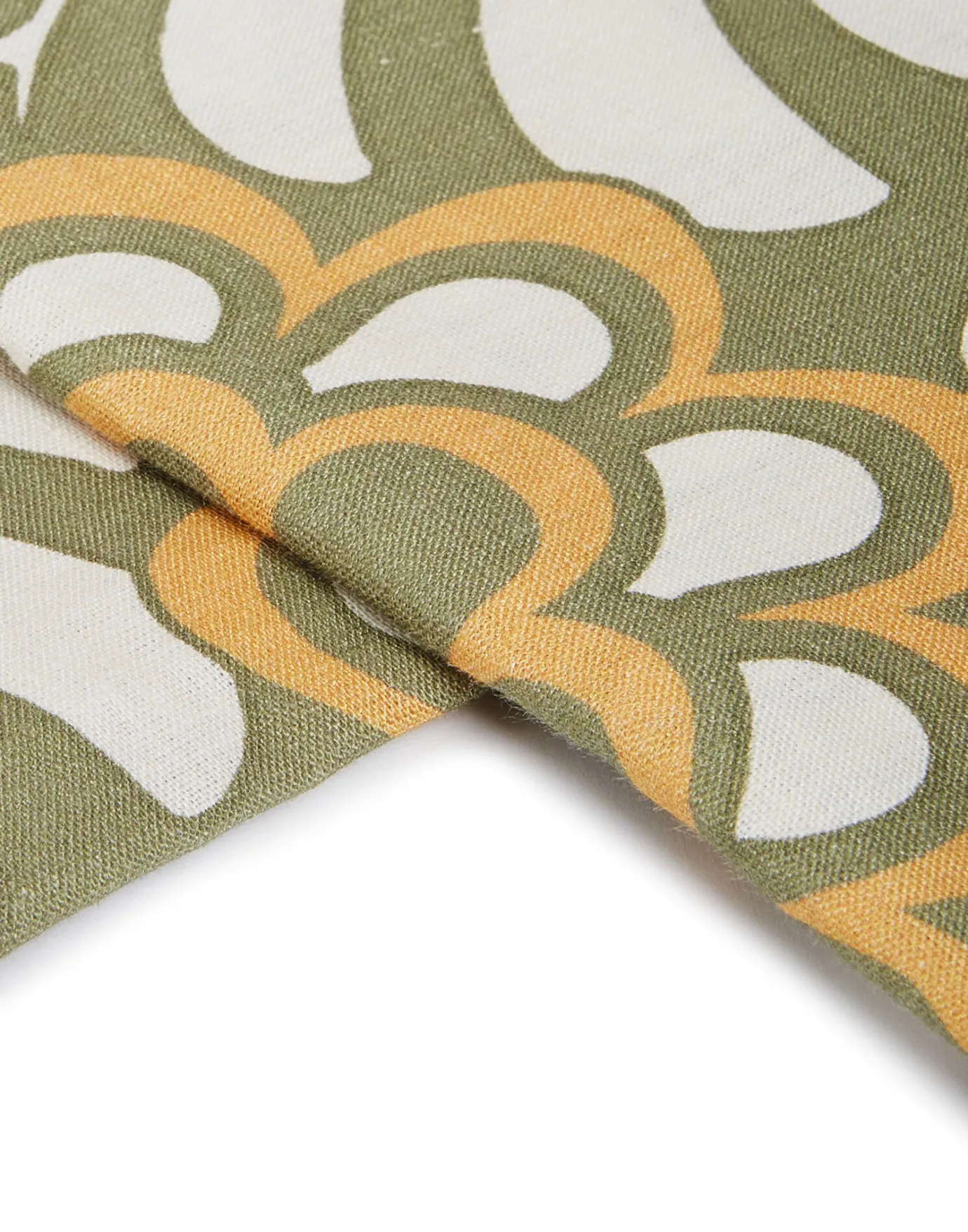 La DoubleJ Medium TableclothTudorLight Green in Linen | Serviettes | Textiles