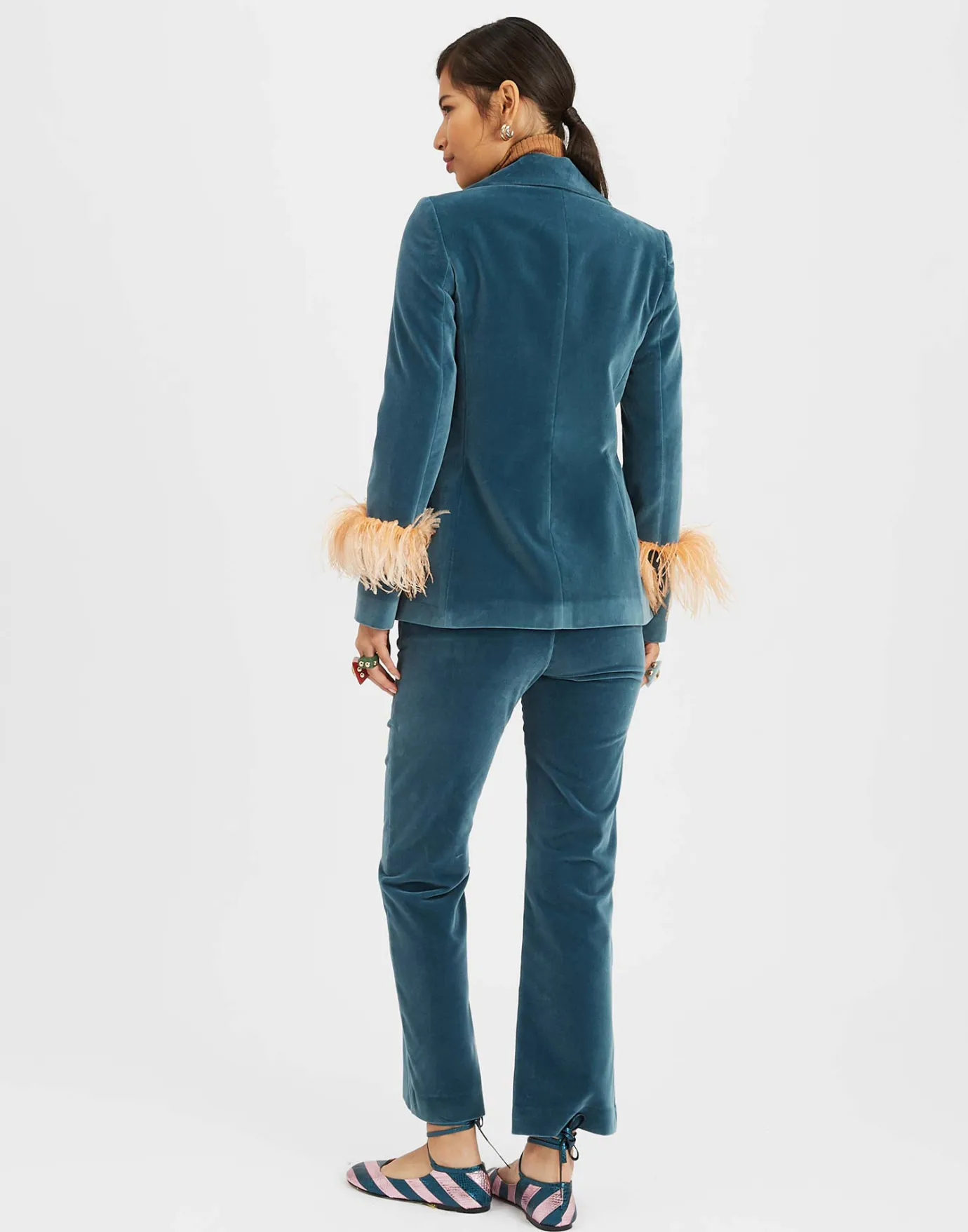 La DoubleJ 24/7 PantsLight Blue in Velvet With Feathers | Pantalon Et Short | READY TO WEAR