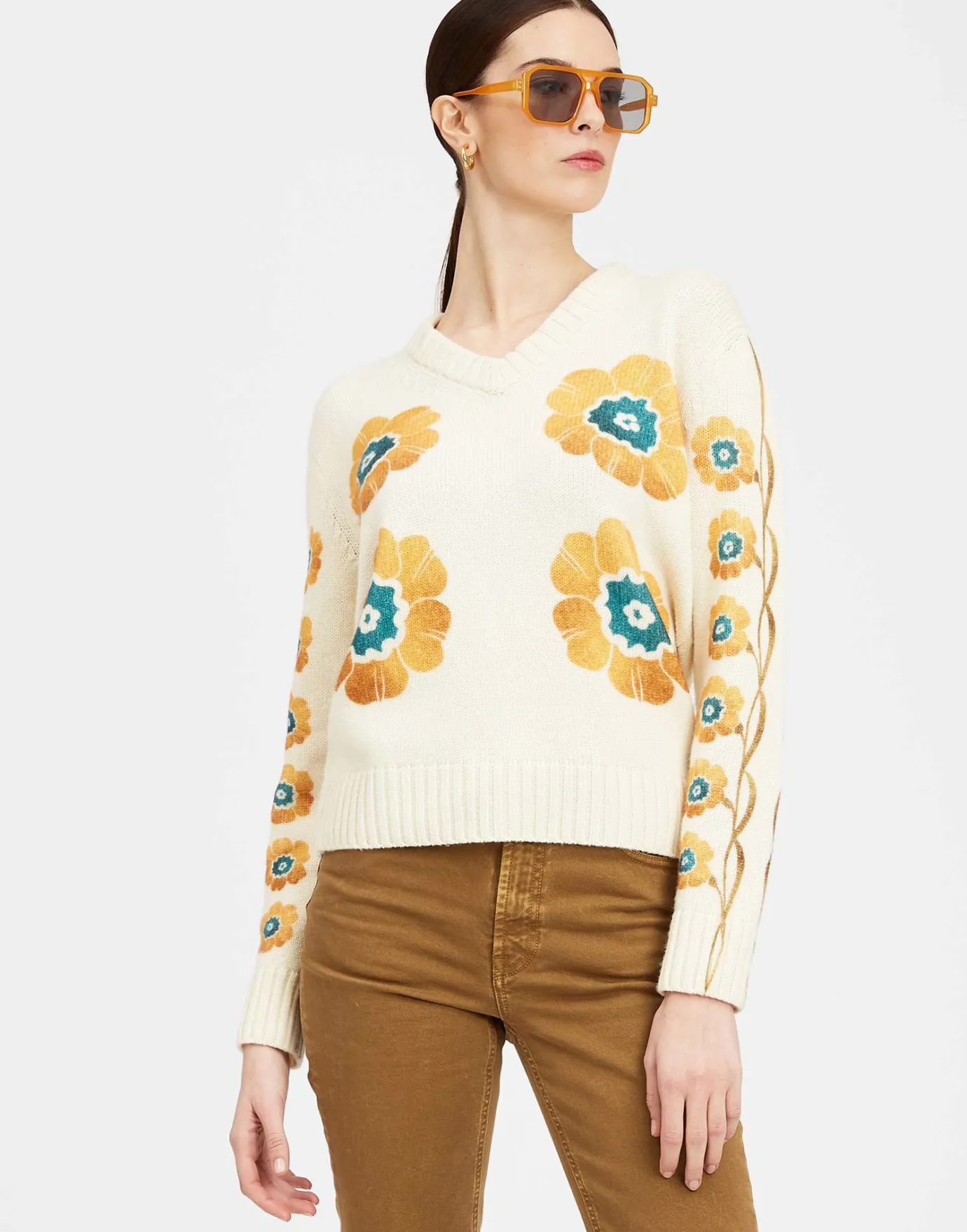 La DoubleJ V-Neck Boy SweaterDaisychain Placée Off White in Wool Cashmere | Pulls | READY TO WEAR